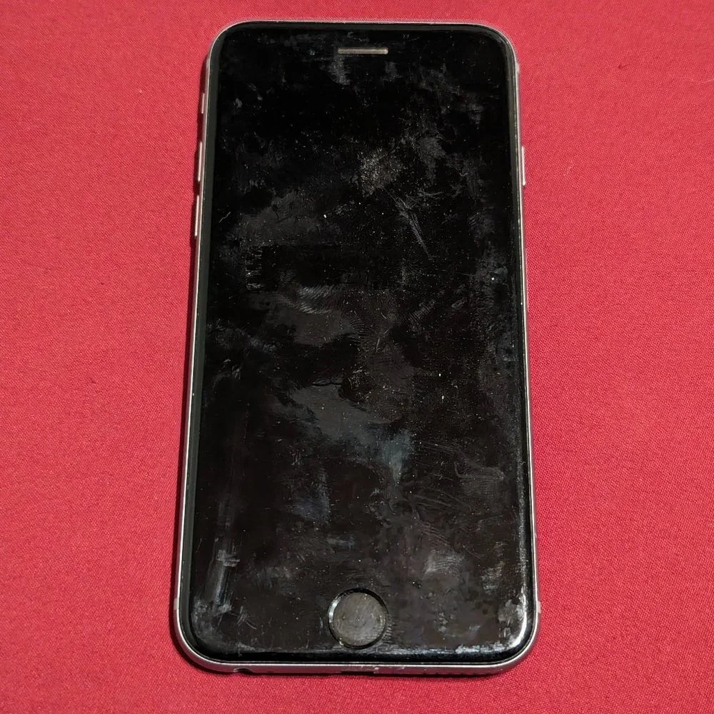 iPhone 6 (A1586) - 16 GB #48 (For parts)***